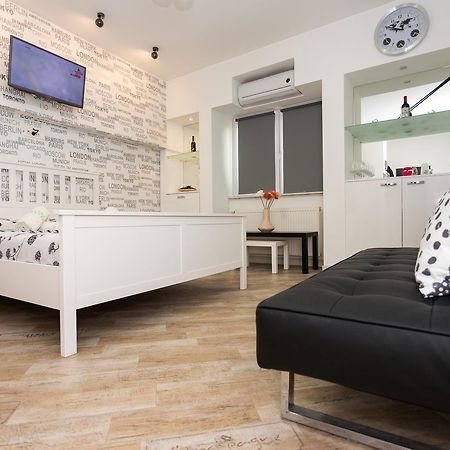 Imperial City Center - 1 Bedroom Apartment บูคาเรสต์ ภายนอก รูปภาพ